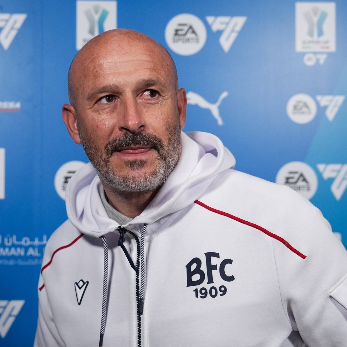 Il suo migliore giocatore entra a 3 dalla fine. Io sono ignorante e lui allena, ma 1 vittoria nelle ultime 12 con 8 sconfitte qualcosa dicono.

#Italiano #Bologna #SerieA