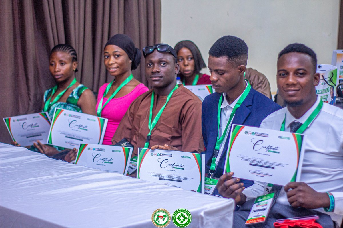 Tolúlọpẹ́ Adéyẹfá tweet media