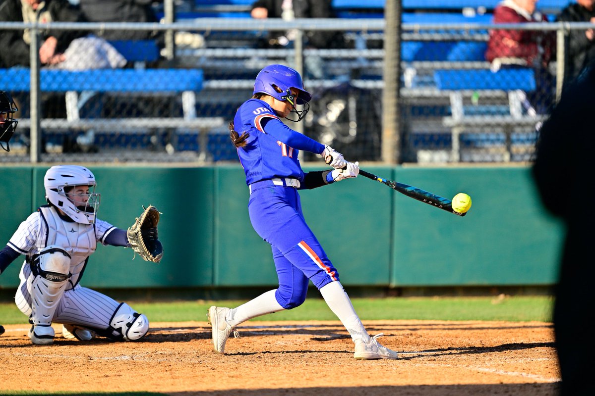 UTAMavsSB's tweet photo. HBD V!!! 🥳✨

Let’s get some bday dubs 👀 

#BuckEm🐎 https://t.co/lekVSgbH99