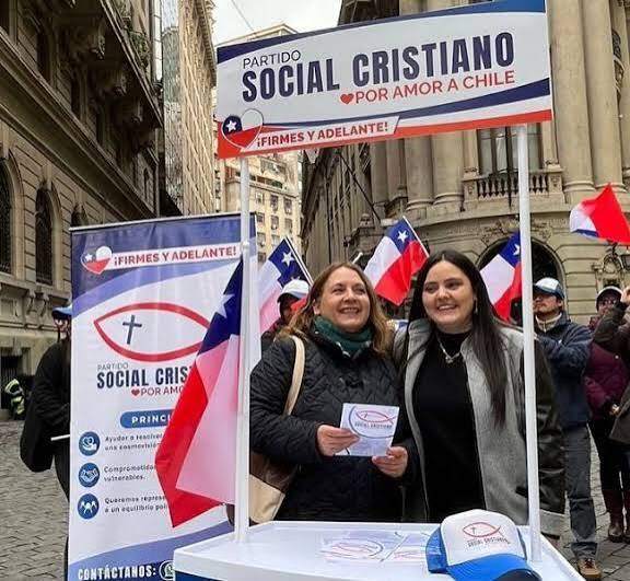 PiensaPrensa's tweet image. 1.369 denuncias por afiliaciones a partidos sin consentimiento: Social Cristiano, Amarillos, Demócratas y Evópoli encabezan la lista ciperchile.cl/2026/02/08/1-3…