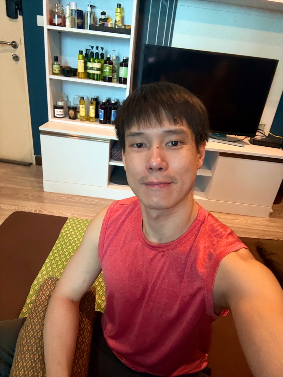 ฮ่องเต้ที่เป็นหมอนวดอะ tweet media