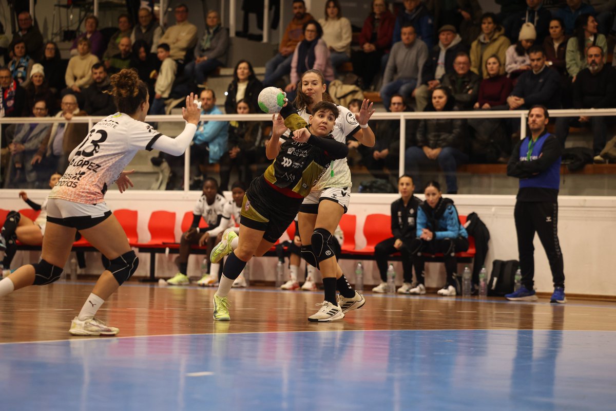 IberdrolaDHF's tweet image. 🟢 Última 𝑮𝑨𝑳𝑬𝑹𝑰́𝑨 𝒅𝒆 𝒊𝒎𝒂́𝒈𝒆𝒏𝒆𝒔 de la Jornada 1⃣8⃣ de #LigaGuerrerasIberdrola

🆚 @AtleticoGuardes  2⃣5⃣ - 2⃣0⃣ @BMSanJoseObrero 
 
 📸 ¡𝐃𝐢𝐬𝐟𝐫𝐮𝐭𝐚𝐝𝐥𝐚𝐬!

#Balonmano