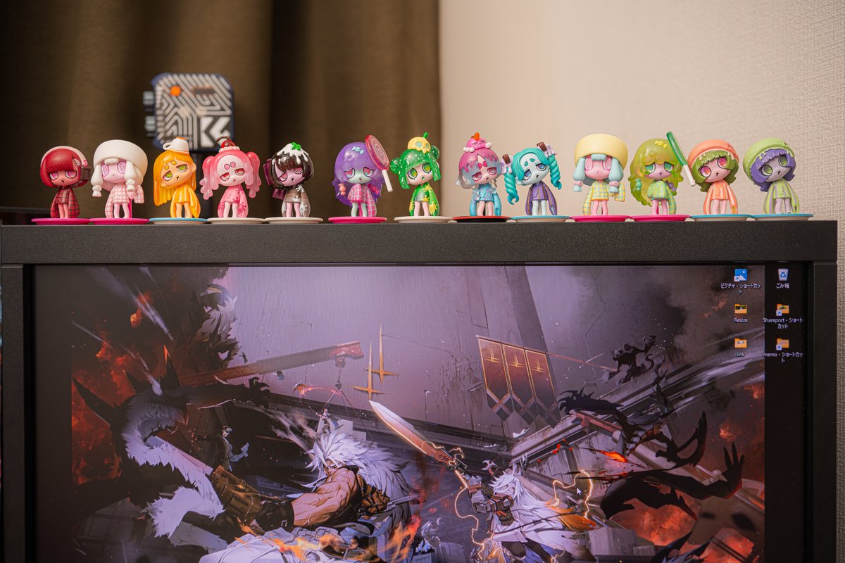 さすがに乗りきらなくなってきたな。
#ウイルスイーツ