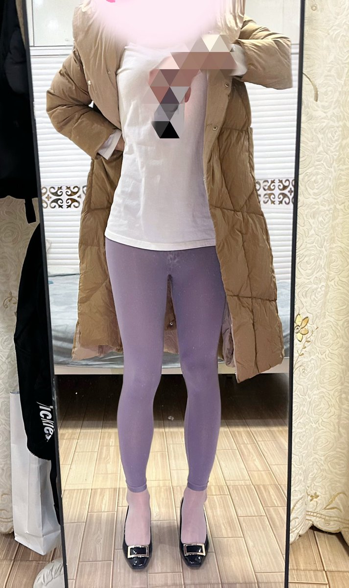 Lanjieni's tweet photo. 紫色更有韵味？#女装子 #丝袜玉足 https://t.co/PwK5VA9fM4