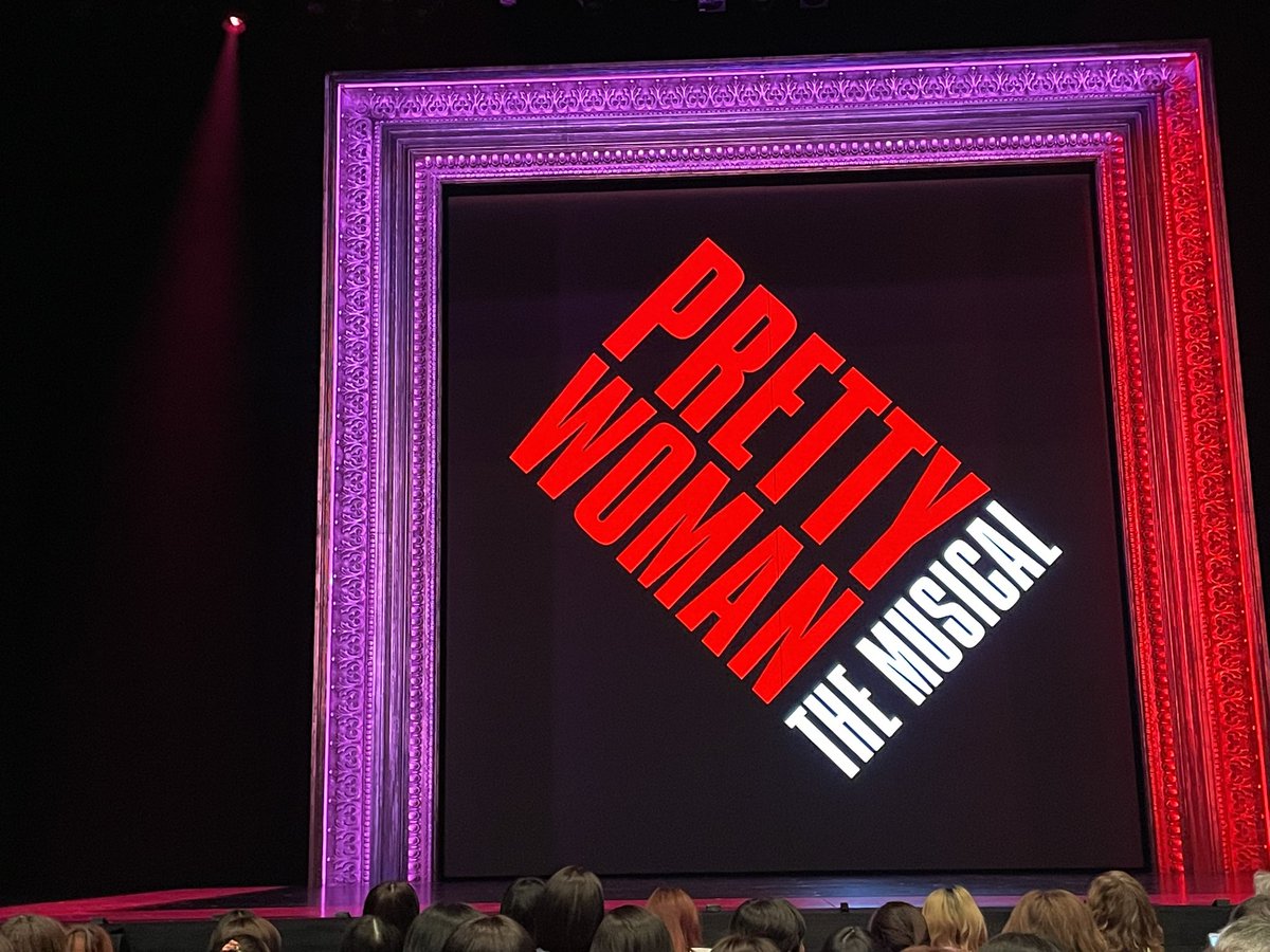 『PRETTY WOMAN The Musical』

単純なシンデレラストーリーではなく、ヴィヴィアンが強い意志を持つ人物として描かれ、彼女の精神的自立やキットとのシスターフッドにもフォーカスが当てられていることで、映画の単純な焼き直しにはなっていない👠