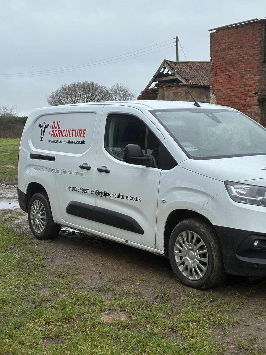 DJLAgriculture's tweet image. The @toyota Pro ace Van coming in handy for some further away Sampling jobs this week saving ⛽️ costs 💰 #soil #sampling #lastweek 

📍 Luton 📍 Stevenage 📍 Doncaster 📍 Grimsby