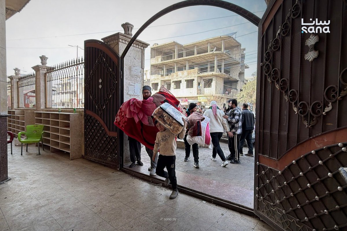 ivarmm's tweet photo. "فزعة الرقة" حملة شعبية من أبناء المحافظة لدعم العائلات المتضررة جراء السيول في خربة الجوز بريف إدلب. https://t.co/92KlsWvItd