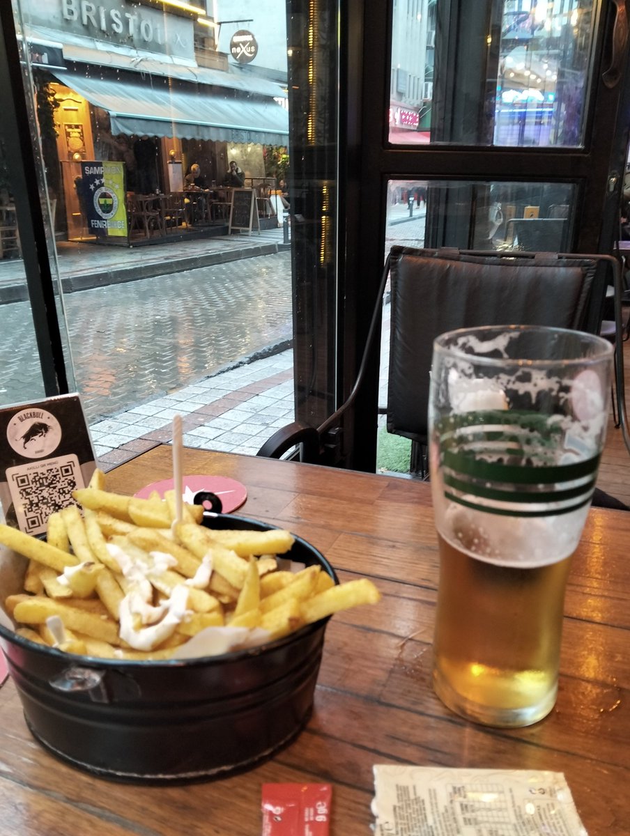 #İstanbul akşamı #kadıköy durağı,biraz #kadıköybarlarsokağı sonra devam İstanbul a