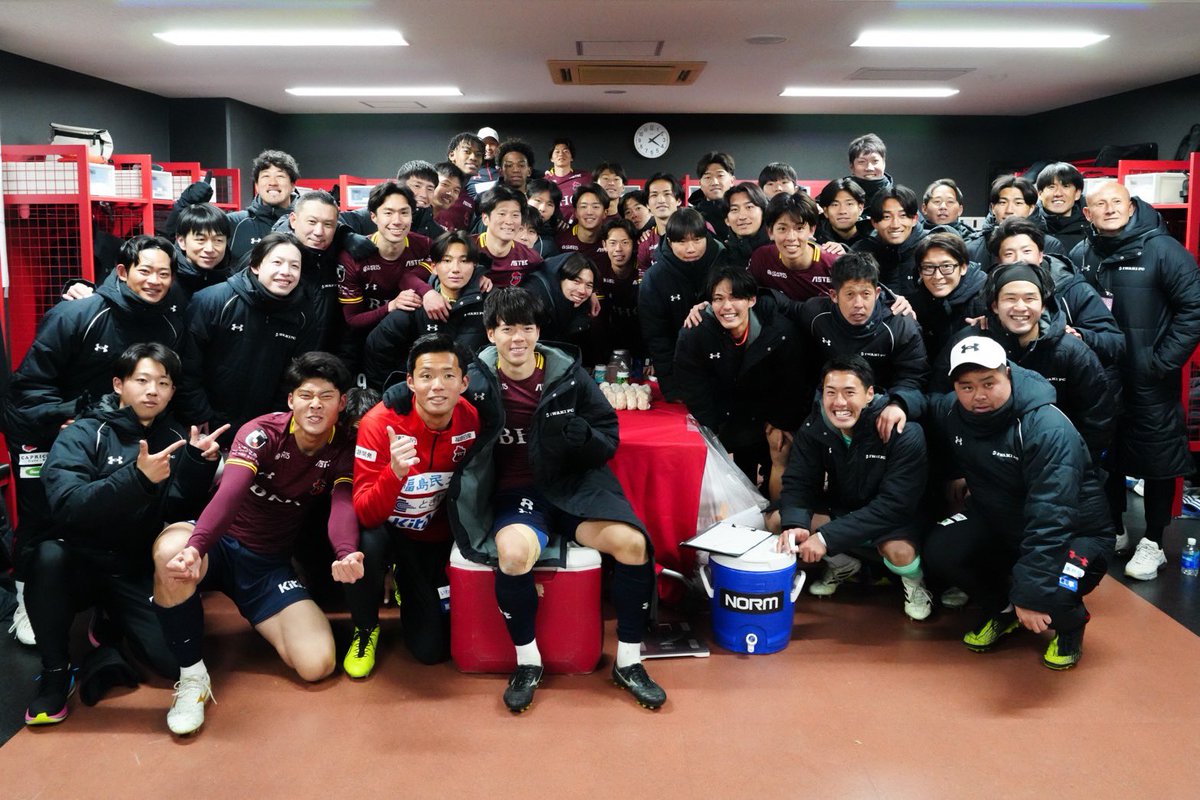 kanta_tnk's tweet photo. 百年構想リーグ開幕

寒い中、熱い応援ありがとうございました🔥
#いわきFC https://t.co/8QRoif7Ong