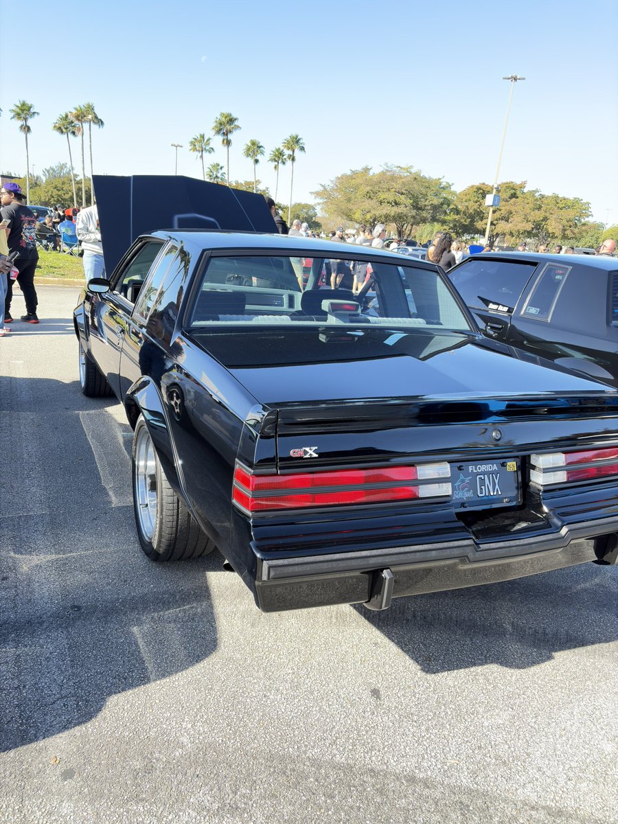 LadeBackk's tweet photo. Super rare GNX 🔥 https://t.co/8igj5L5n8p