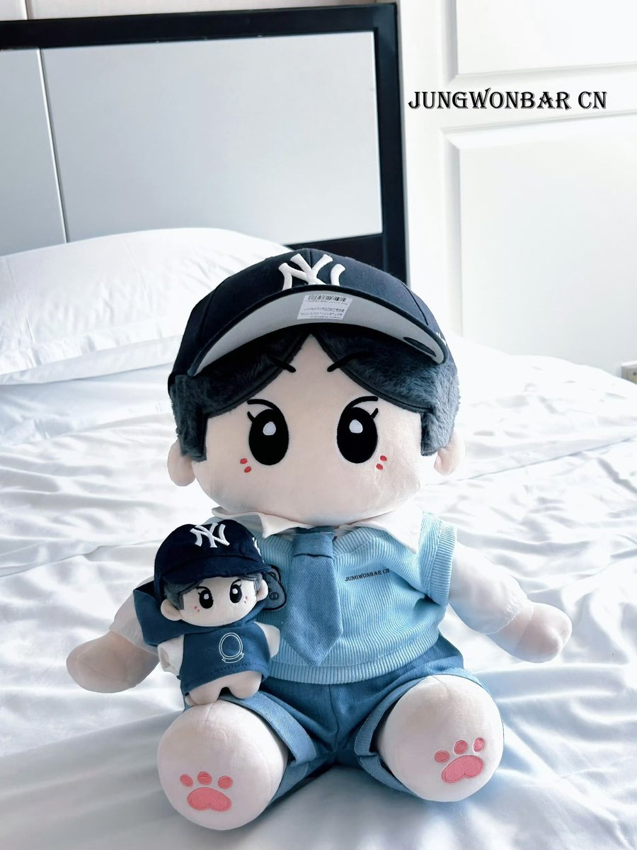 j —⋆⋆ tweet media