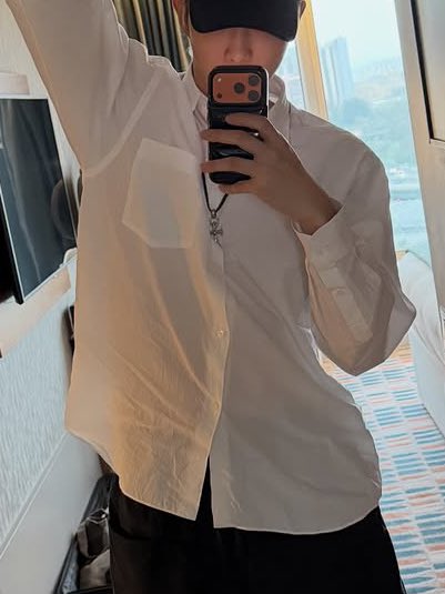 thvchapters's tweet image. I'll kiss your waist and ease your mind