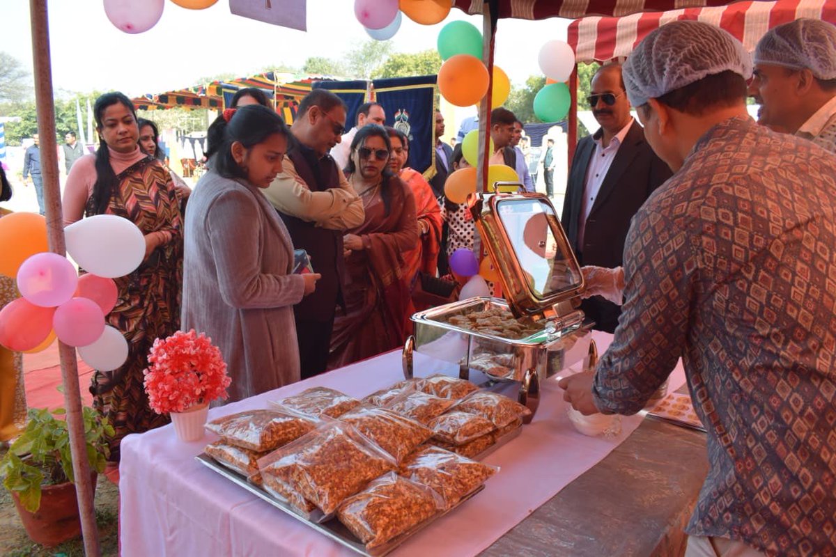 c68sanjay's tweet photo. On 08/02/2026.At BCS NDL,55 BN CRPF organised A MILLETS MELA for jawans nd their families.On dis occasion Sh Rajeev Kumar Singh,CO 55 BnCRPF address jawans nd their families about d health benefit of millets.millets dishes were prepared.officers/jawans nd their families enjoyed. https://t.co/tOp47JfiX4