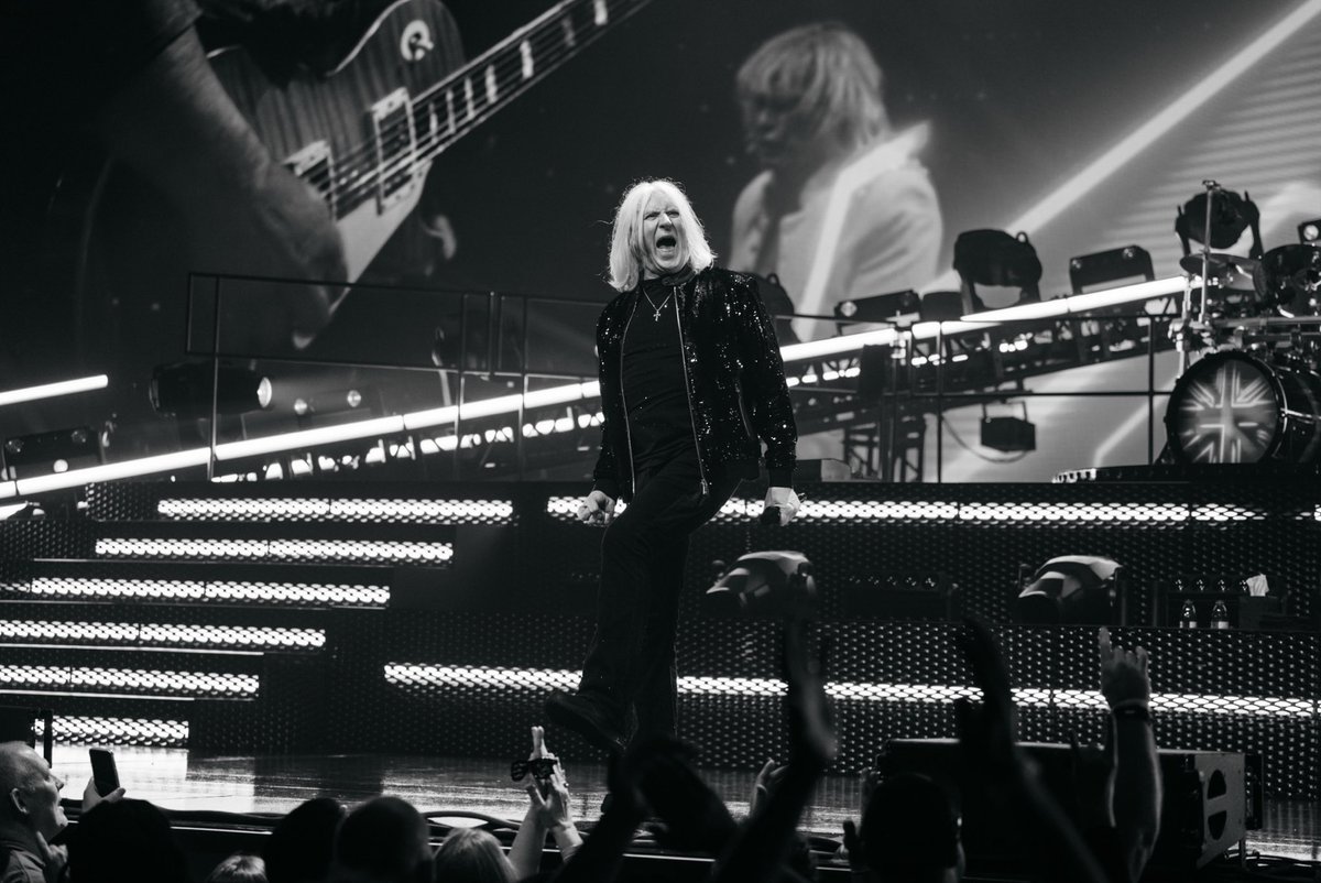 Def Leppard tweet media