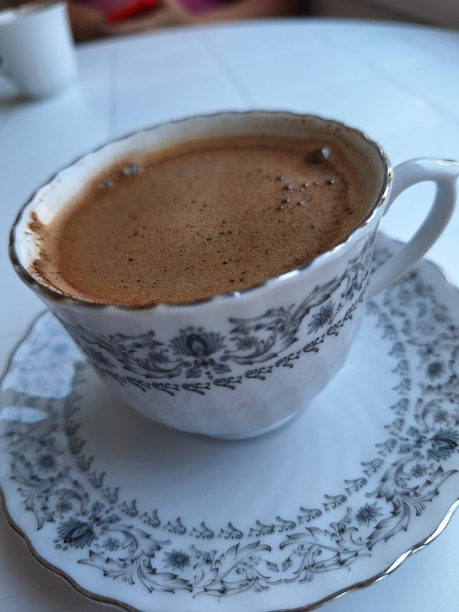 HAYIRLI HUZURLU MUTLU KEYİFLİ SAĞLIKLI AKŞAMLAR DİLİYORUM SEVGİLERİMLE ARKADAŞLAR KAHVE ZAMANI