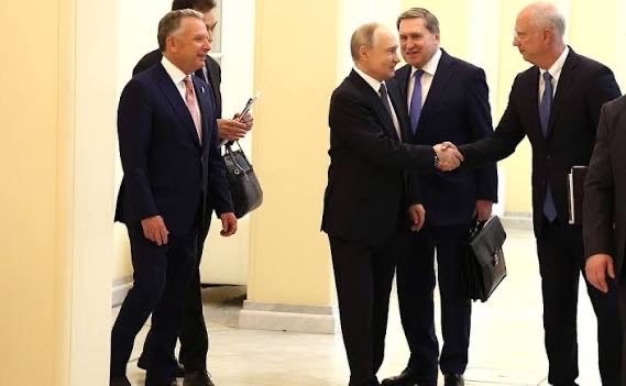 Why is the US even at the table? 

Europe pays the bills, hosts the refugees, and faces the direct threat. 

You don't get to dictate the terms of the peace deal when you don’t contribute. 

This is Europe’s war to resolve, not a Trump photo op