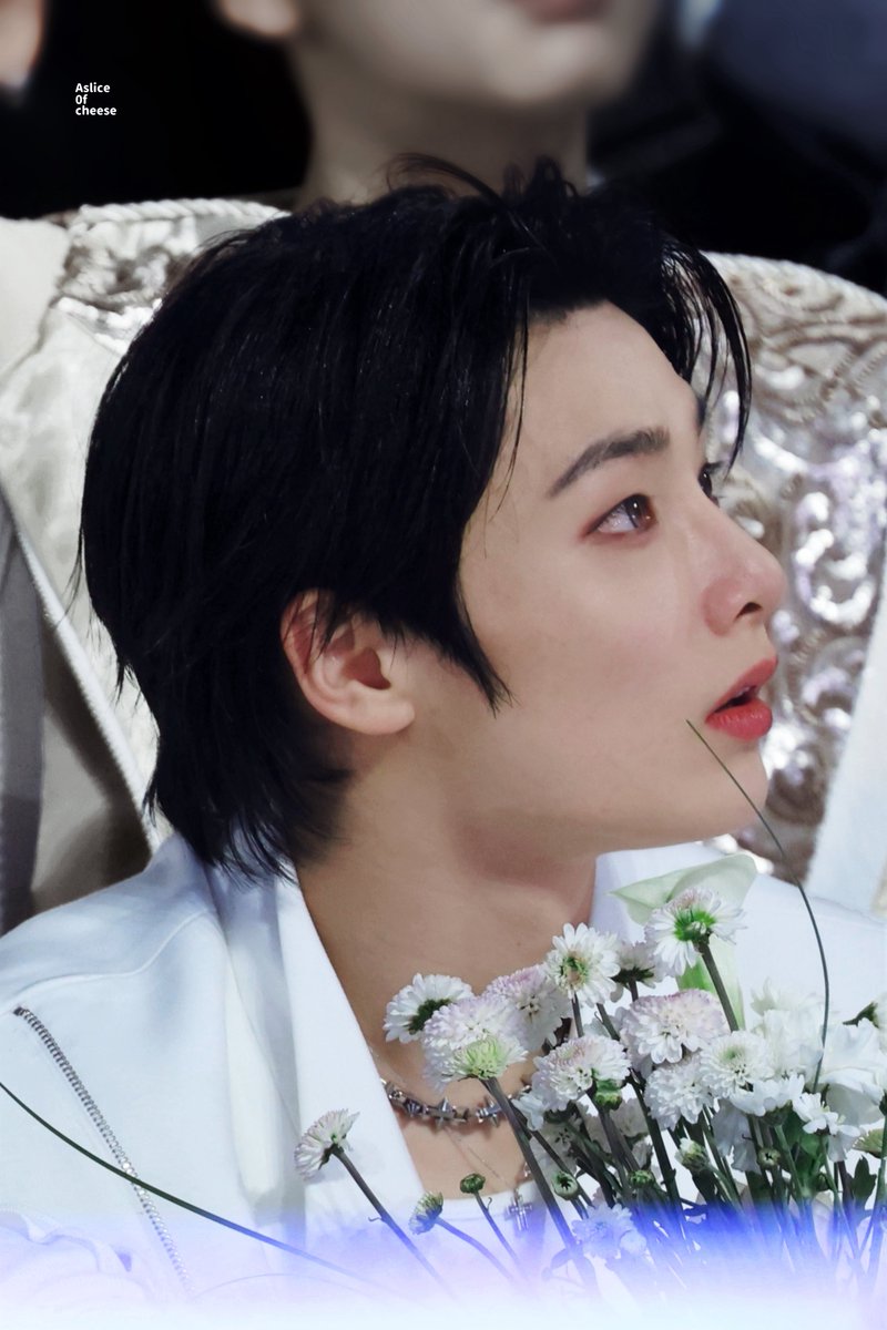 HBD💕🍞🍅🍰

#HappyINDay
#StrayKids
#아이엔 #I_N
(｡◝‿◜｡)