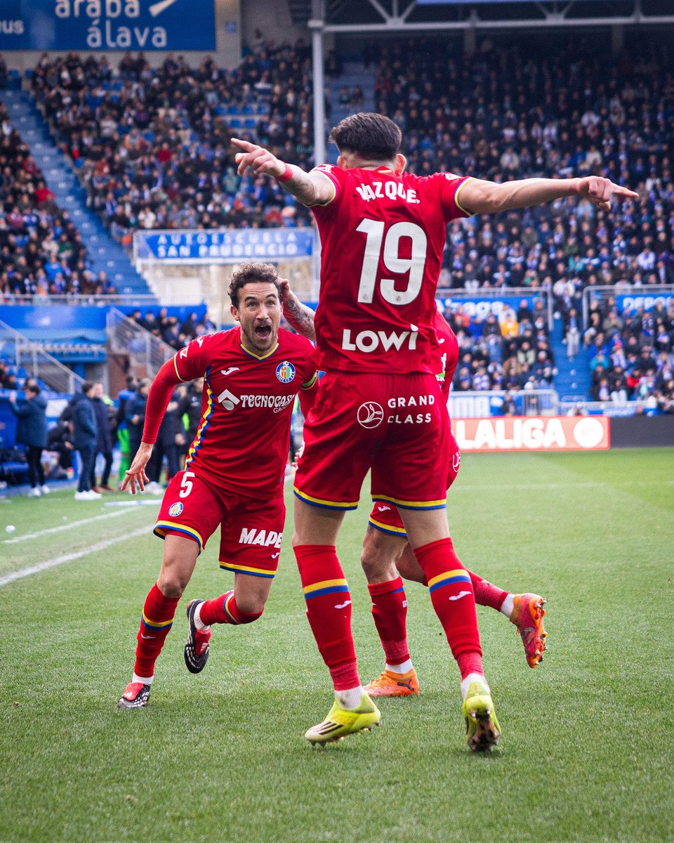 GetafeCF_Off's tweet image. 🥳 FINAAAAL | @Alaves 0-2 @GetafeCF 

El Getafe se reencuentra con la victoria después de más de dos meses, con una buena segunda parte y los goles de Luis Vázquez y Arambarri 

#VamosGeta #AlavesGetafe
