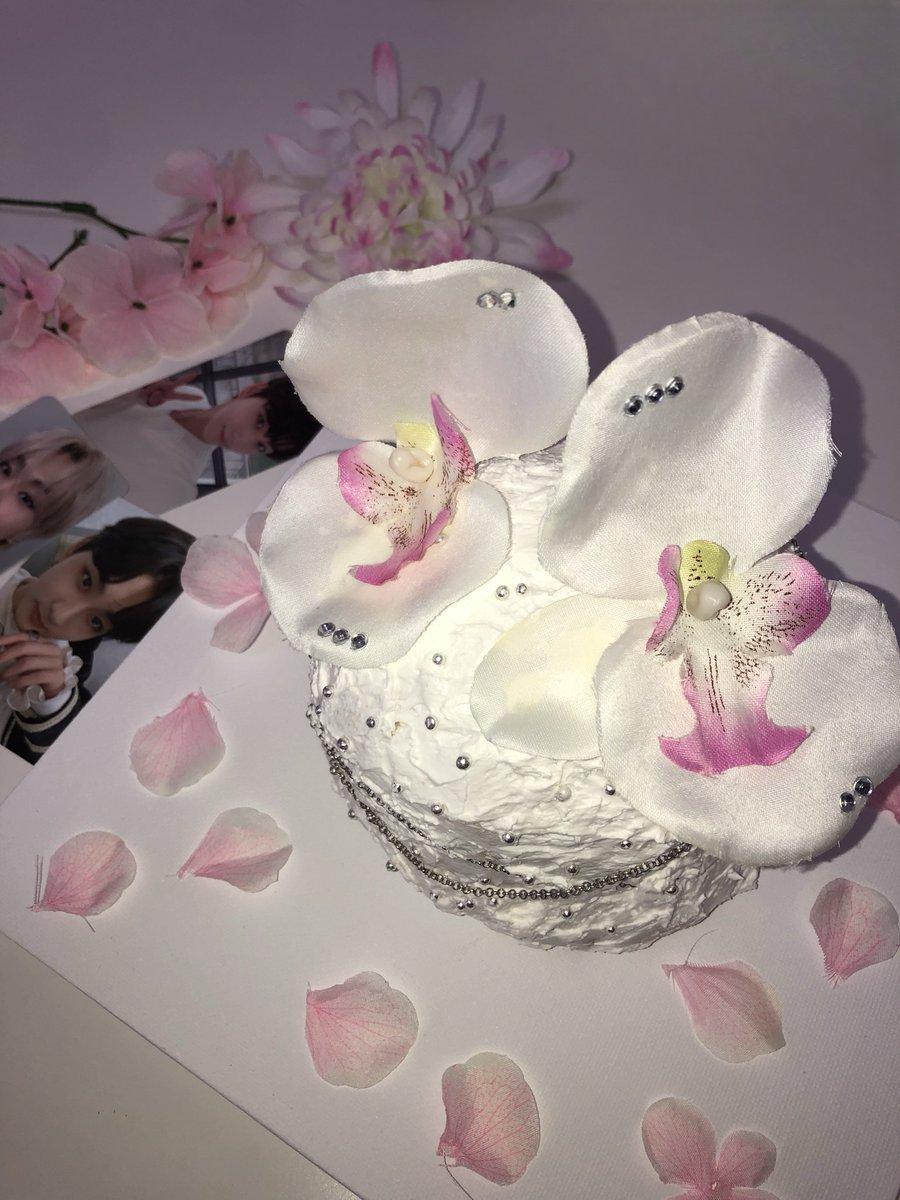 2yjw9's tweet image. Only lover...💌

#23WONdrousSeasons
#HAPPY_JUNGWON_DAY
#사랑이란_꽃말처럼_정원을_가득채워