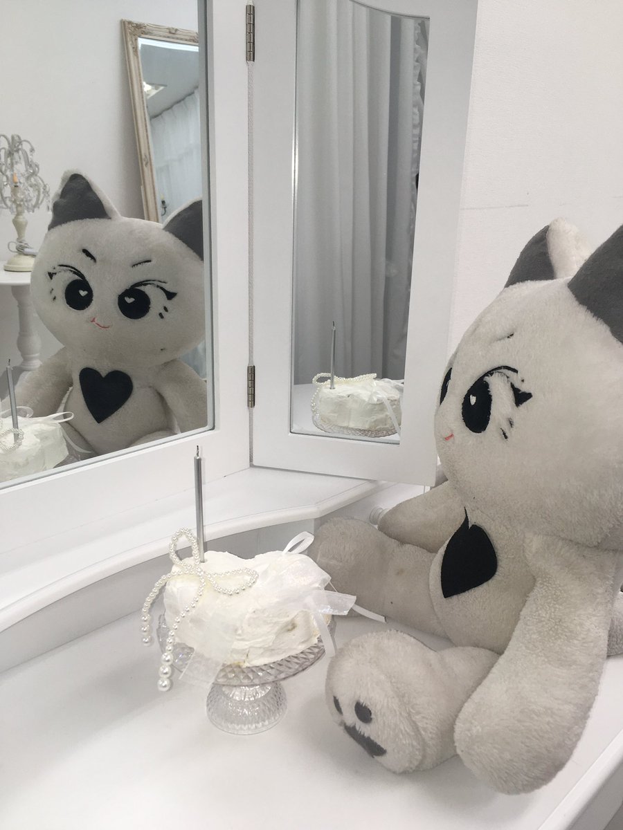 2yaan_jw's tweet photo. 정원오빠 생일ㅊㅋㅊㅋ♡
#23WONdrousSeasons
#HAPPY_JUNGWON_DAY
#사랑이란_꽃말처럼_정원을_가득채워 https://t.co/N0eWnOk0HD