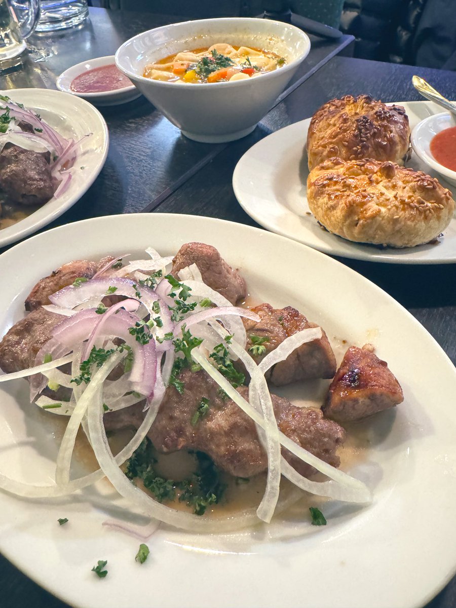 KearaNaomi's tweet photo. 初めてウズベキスタン料理を食べましたぁ🍴
優しい味付けで、食べやすくて、美味しかった♡

店長さん素敵な方です！
綾瀬にあるSafia是非行ってみて下さい🤤

#ケアラチャンネル https://t.co/LpipCYlaax