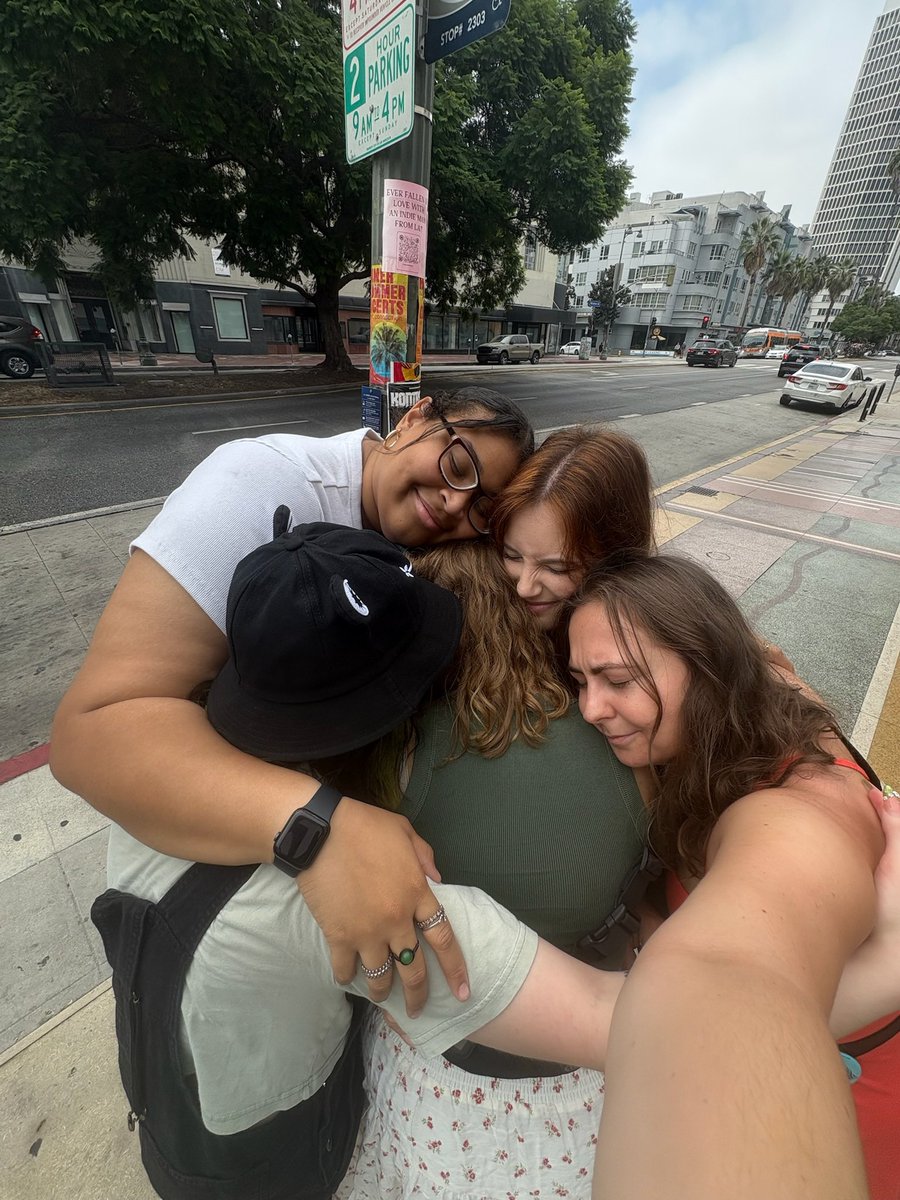 spacebunomar's tweet photo. Omar at Gröna Lund changed the trajectory of my life and is the reason for the best friends I have today https://t.co/drlhb8wsRg