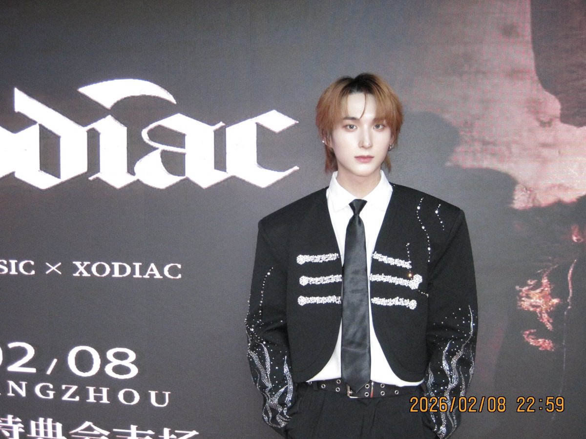 XODIAC_MEMBERS's tweet photo. [#범수] 

谢谢 广州~ 我们再见面! 🇨🇳🐈‍⬛💜 

#XODIAC #소디엑 #BEOMSOO #범수 https://t.co/4aakPhxHg2