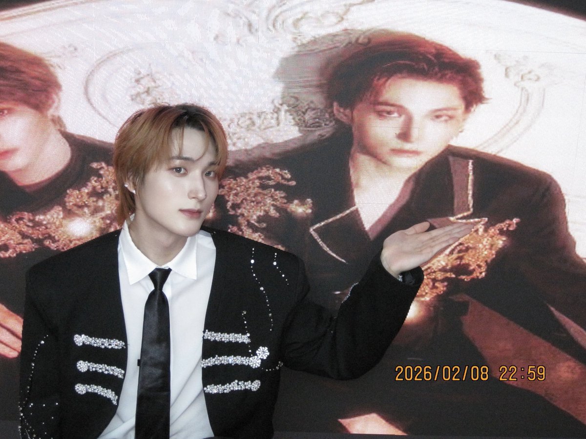 XODIAC_MEMBERS's tweet photo. [#범수] 

谢谢 广州~ 我们再见面! 🇨🇳🐈‍⬛💜 

#XODIAC #소디엑 #BEOMSOO #범수 https://t.co/4aakPhxHg2