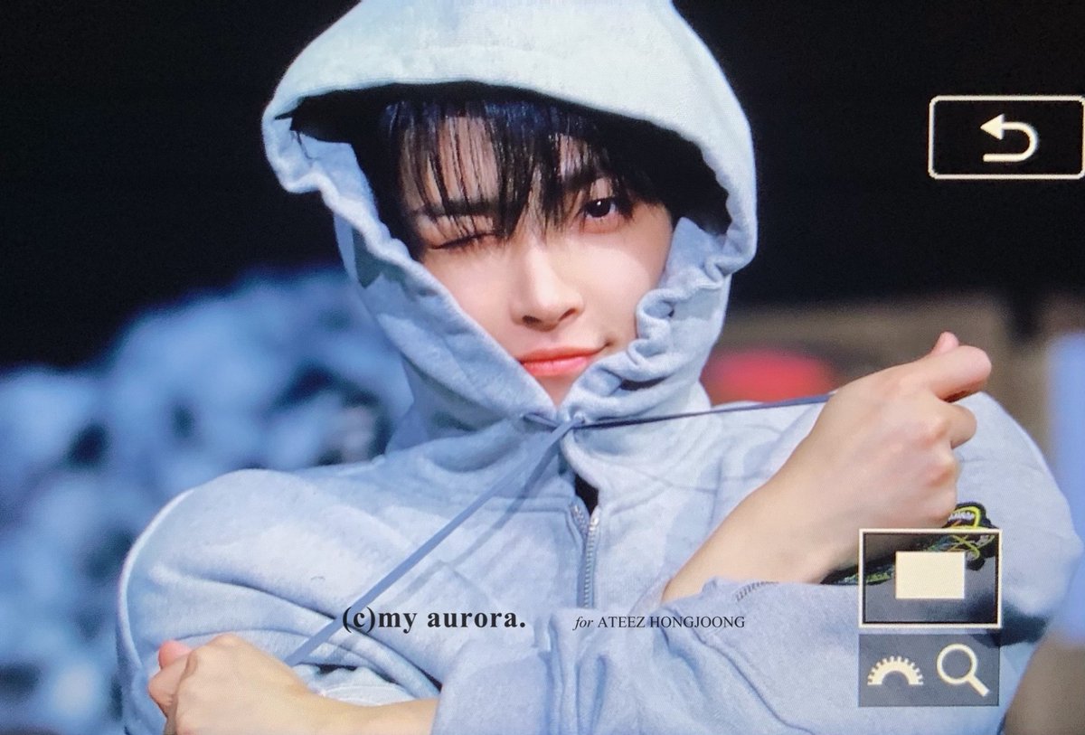 myaurora1107's tweet photo. 260208 잘자 사랑해💖
#홍중 #HONGJOONG #에이티즈 #ATEEZ https://t.co/DWO4FcN240