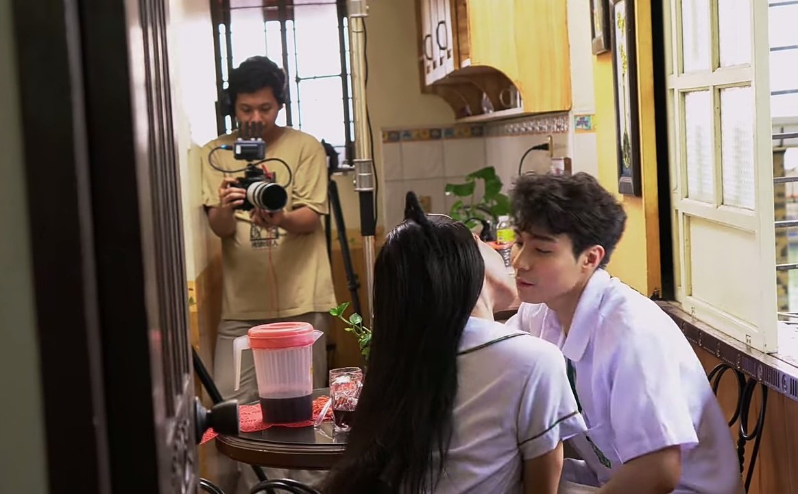 BresnyrUnited_'s tweet photo. Us: Gaano kalapit?
#BRESNYR: Yes

HSS COMEBACK 

Watch it now: https://t.co/X1HQ3Etj43 https://t.co/Zcs8RVZ3YO