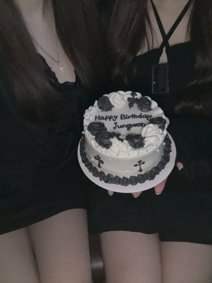 미유︎︎⟡.· tweet media