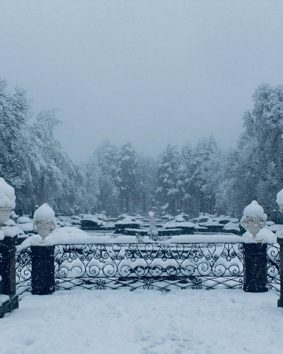 EspanaEnLatam's tweet photo. La Granja de San Ildefonso es un palacio del siglo XVIII rodeado de jardines, donde la arquitectura dialoga con el paisaje durante todo el año. ❄️

👉 https://t.co/4qbBnqJs9w

📸 @miguel_sanchez_gonz

#VisitaEspaña #CastillaYLeón #PatrimonioNacional #Segovia #ThinkYouKnowSpain https://t.co/JJlWOclHYH