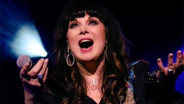 TheExtremeMusi1's tweet image. Who had the superior vocal talent: Stevie Nicks, Ann Wilson, or Linda Ronstadt? 🎸🎶