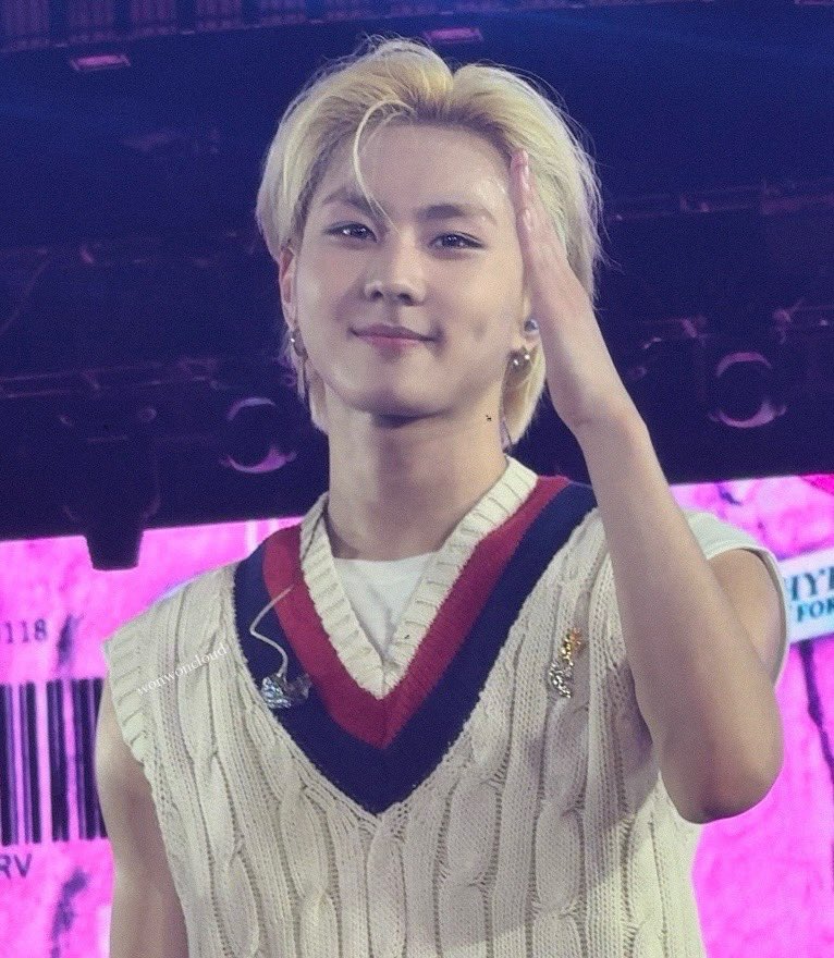 wonwoncloud's tweet image. 🪷 to my comfort person, 
my safe place, 
my yang jungwon, 
happiest birthday to you my love 💌 ~ i will always be proud of you 🩷

DEAREST SEASON OF JUNGWON
#23WONdrousSeasons
#HAPPY_JUNGWON_DAY #사랑이란_꽃말처럼_정원을_가득채워 #JUNGWON #엔하이픈_정원