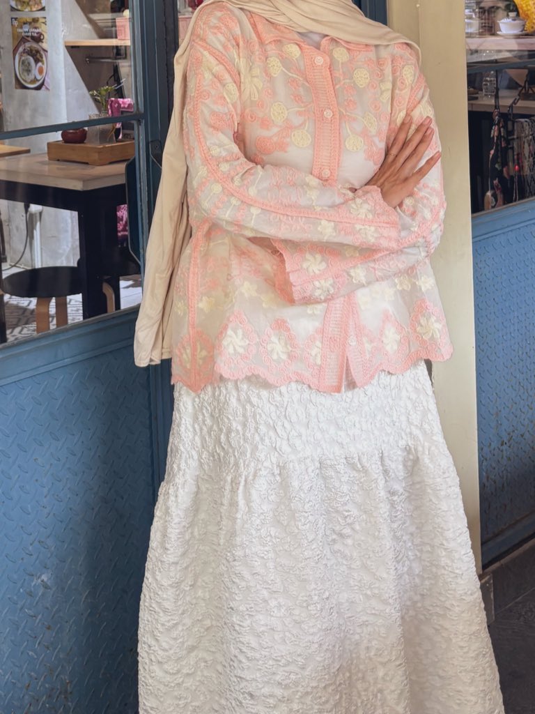 curated & preloved✨ tweet media