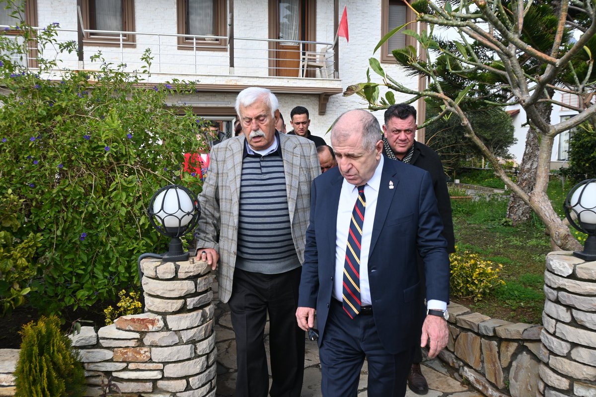 Hatay'da bir dönem İskenderun Belediye Başkanlığı da yapan değerli dostum Mete Aslan'ı ziyaret ederek, hem hasret giderdik hem de Hatay'ın deprem sonrası süreçteki durumunu değerlendirdik.

Misafirperverliği için Sayın Mete Aslan'a teşekkür ederim.

<a href="/zaferpartisi/">Zafer Partisi</a>