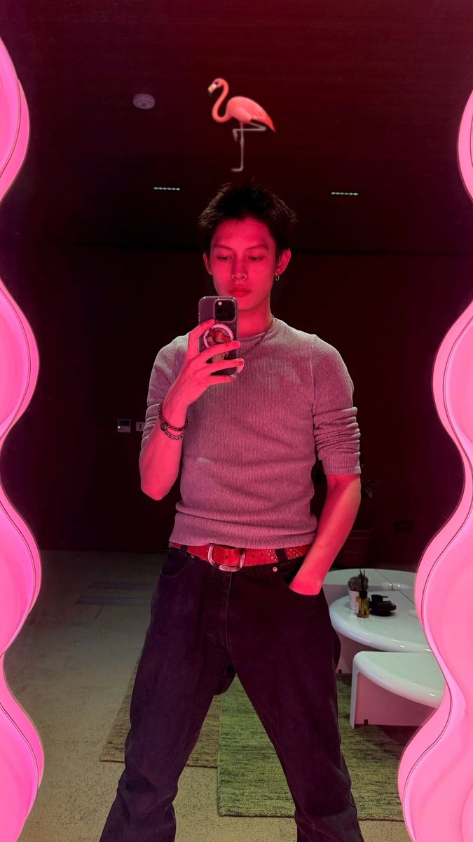 zhaoyufancokr's tweet photo. [260209] #JAMES Weverse Moment

🦩

#CORTIS #코르티스 https://t.co/IrIg3tF26G