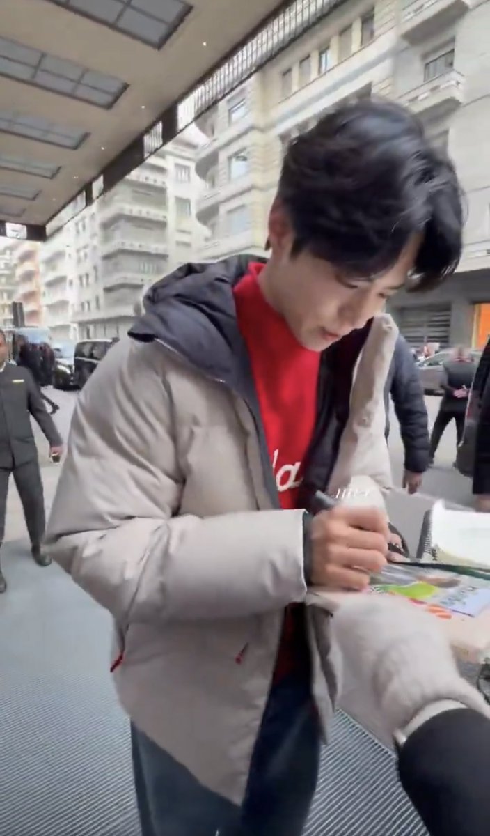 Milan, Milan, Milan
Red Bogum