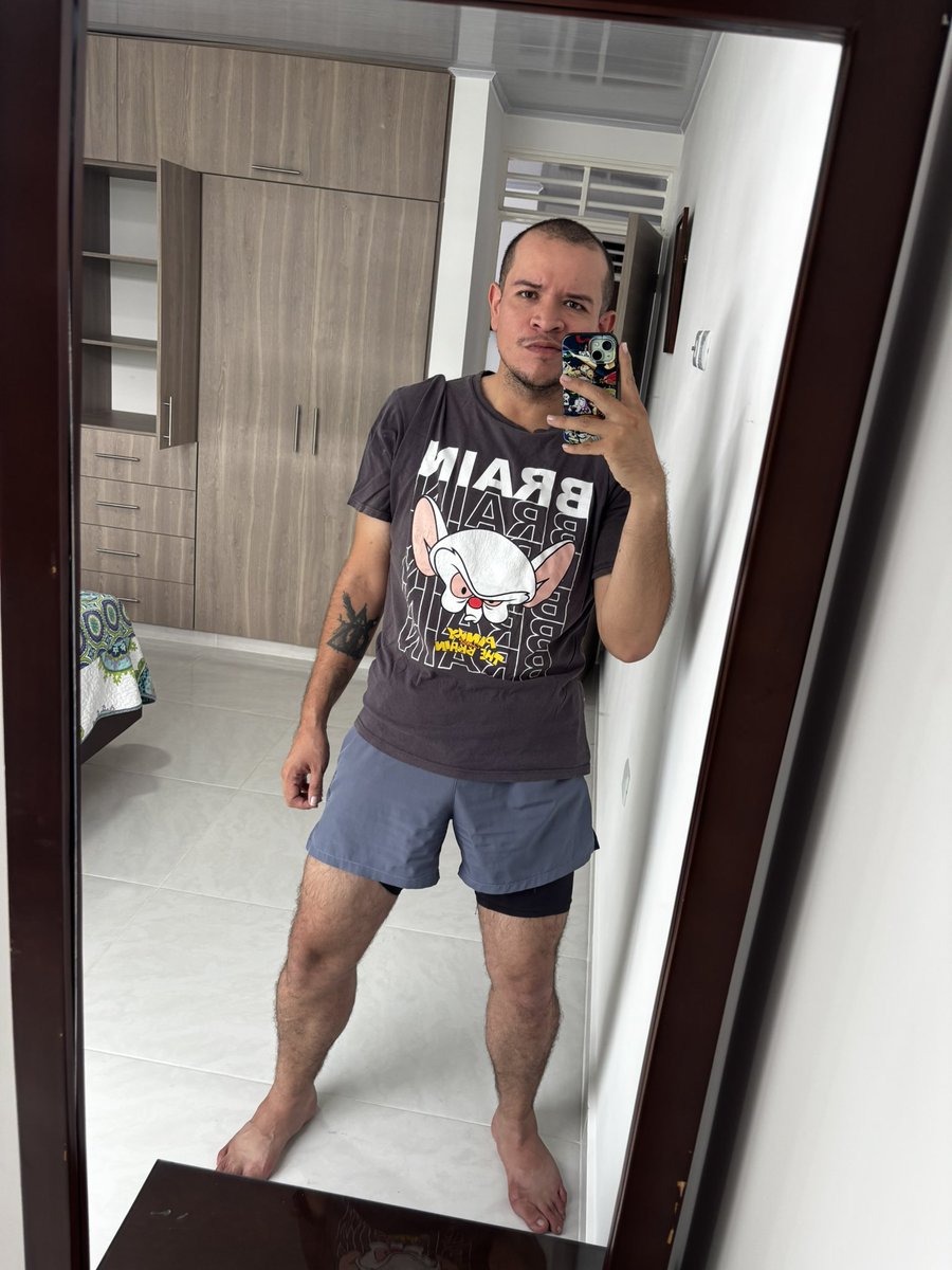 quiroga_du94461's tweet photo. #aguilas #pinky #cerebro #Colombia #Huila #Neiva #Aseo #Domingo #GIRLFREEN #trabajoso #descanso Modo aseo y amo de casa, feliz domingo 😁😌🫡 https://t.co/Wac395Wbvz