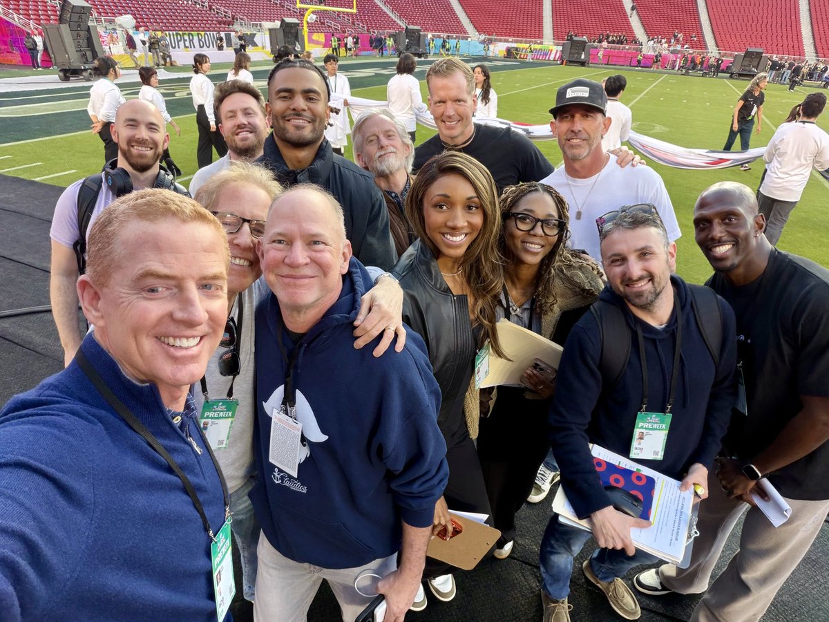 MatthewBerryTMR's tweet image. Rehearsals over... let's do this thing! #SuperBowlLX