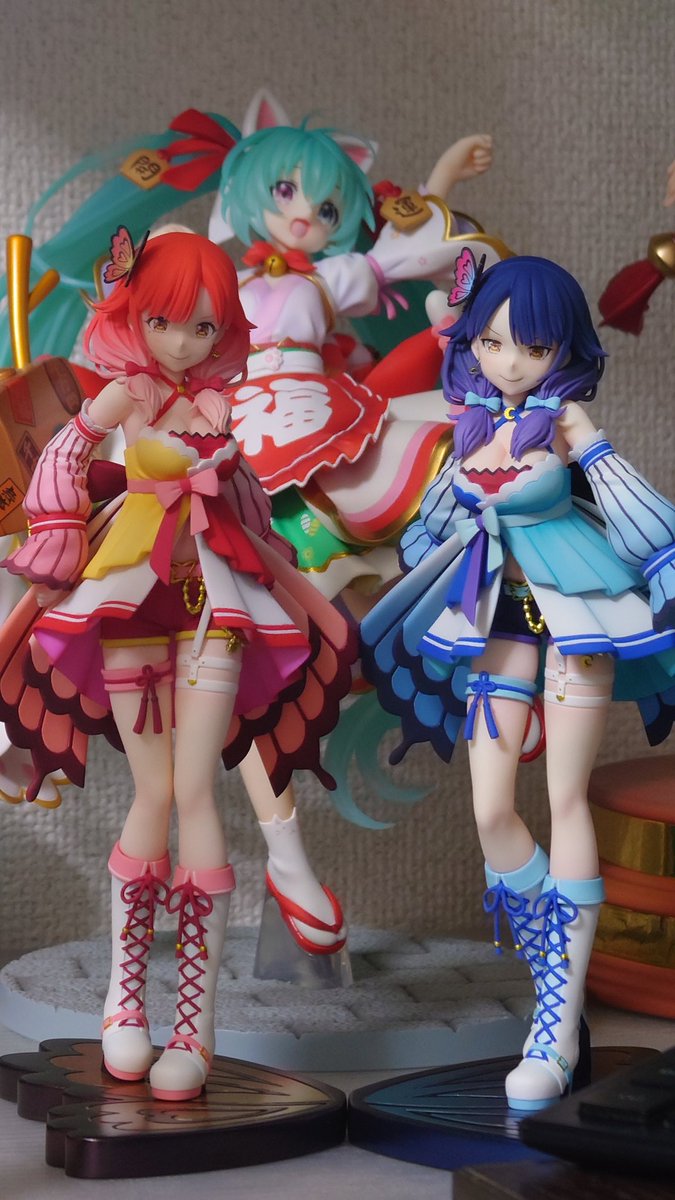 無事に帰宅！
ハルちゃんもルナちゃんも定位置に帰還🥰

このハルルナを見る為だけにワンフェス来場して下さったって方々が結構いらっしゃってめっちゃ嬉しかったです✨
ホント思う存分ハルルナトークが出来てめちゃくちゃ充実した１日でした😆

改めてお越しくださった方々、ありがとうございました！