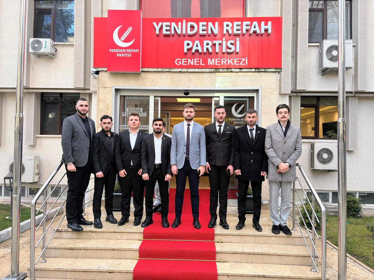erdlczk41's tweet photo. Kocaeli İl Gençlik kolları Başkanımız Furkan Akgüneş ve İl yöneticilerimizle beraber Genel Merkez Gençlik Kollarının İl Başkanlar toplantısına katılım sağladık. https://t.co/R7ppsPVkCs