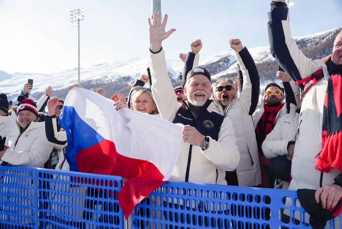 The Czech President and his wife at the moment when Zuzana Maderova won the gold medal

🇨🇿🇪🇺
