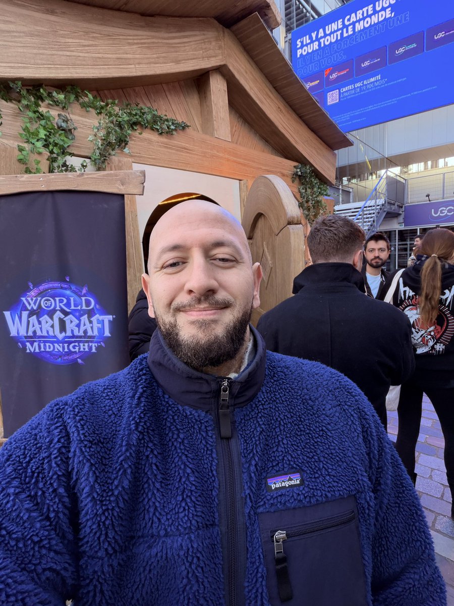 SupaDhalSter's tweet photo. Petit tour au café d’Azeroth de  @Warcraft_FR ! Hâte de Midnight https://t.co/WJCV4P1Y3K