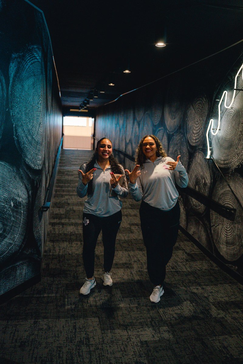 SFAWBB's tweet photo. BEing Us💖

#AxeEm x #BeU https://t.co/gV3tFTpOPR