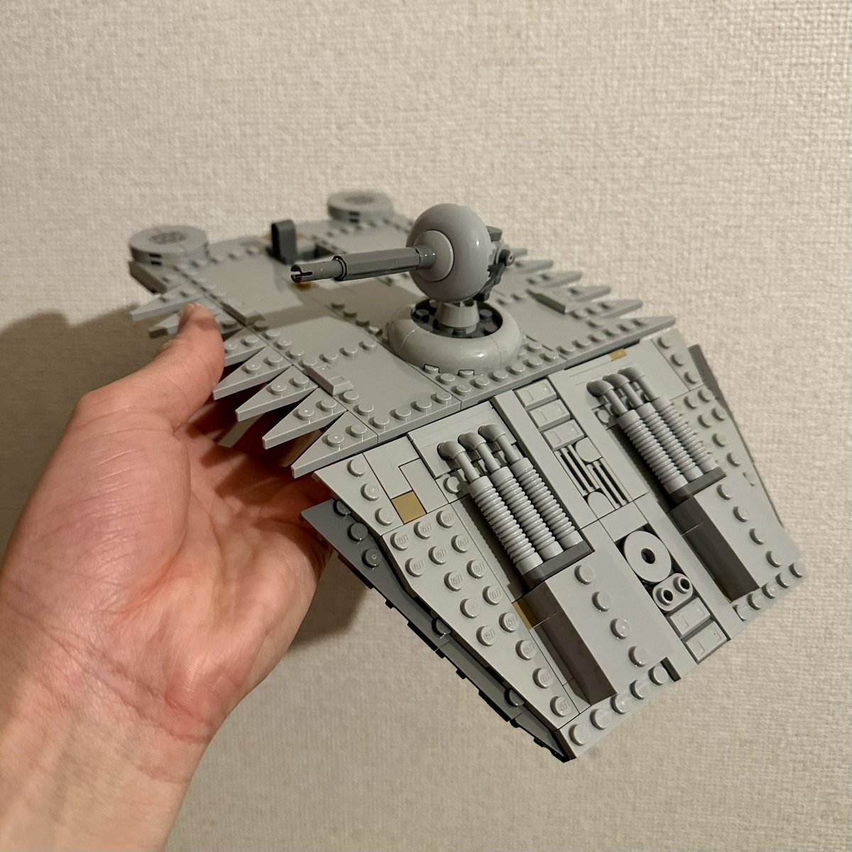 背中側のゴチャメカはこんな感じ