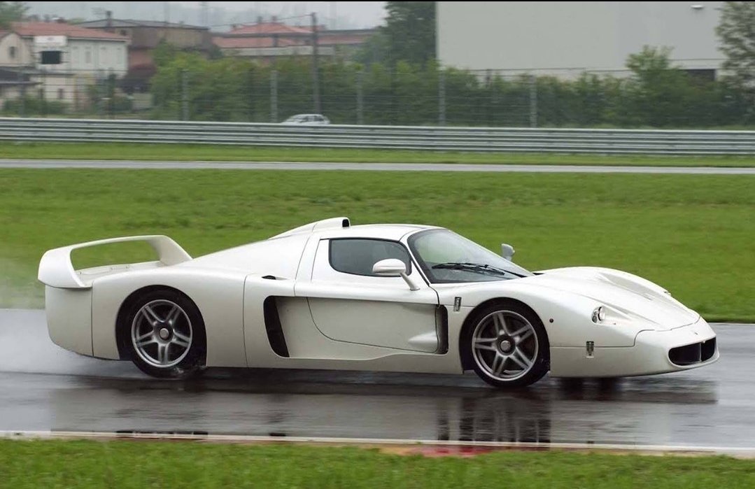 Looking more into this car, it's on Enzo wheels. Never seen that before.