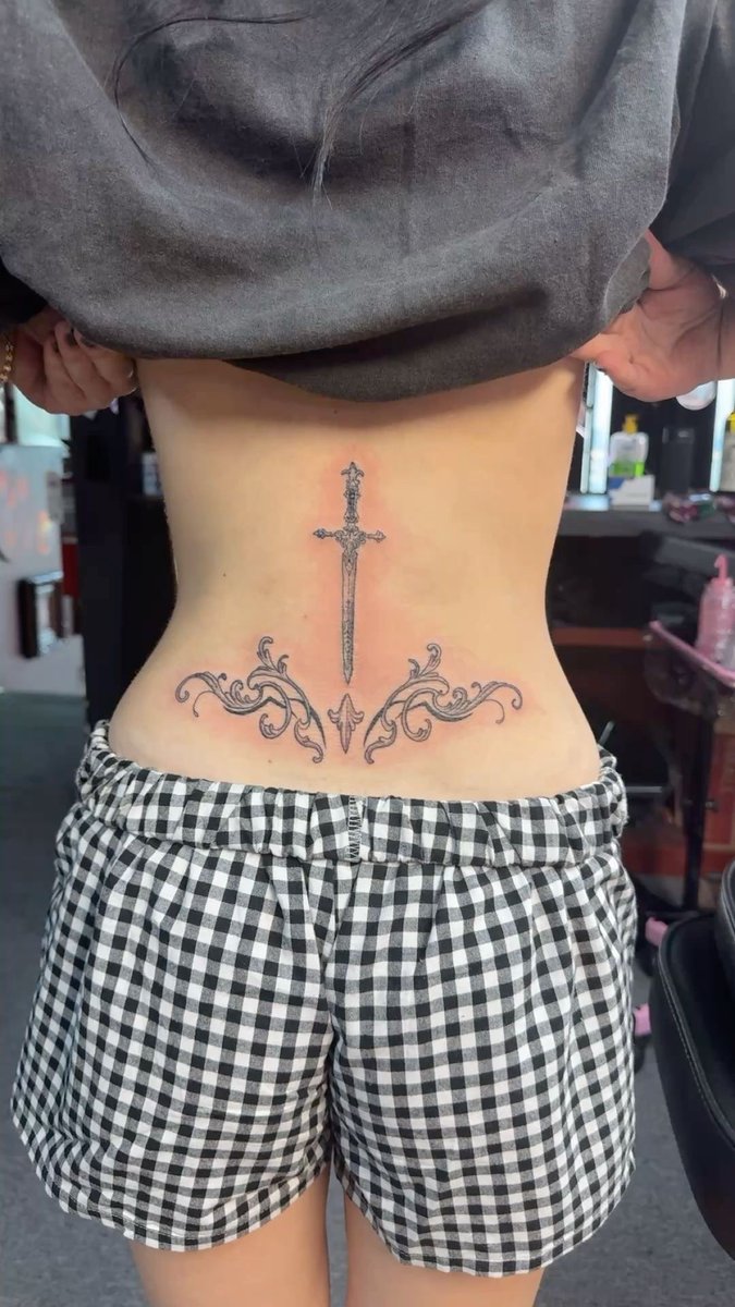mikesvampussy's tweet photo. will with a tramp stamp #sendpost !!! https://t.co/Wr9ez9e56L