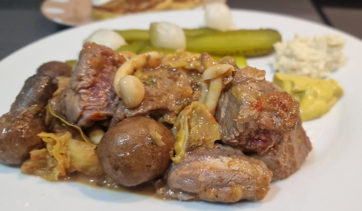 Carmen Mtz de Artola tweet media