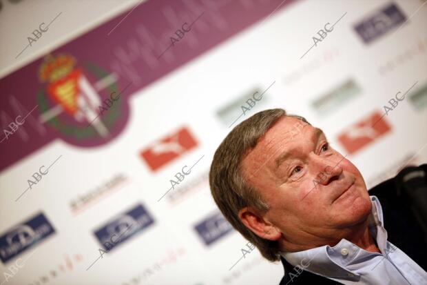 AMNH2002 tweet media